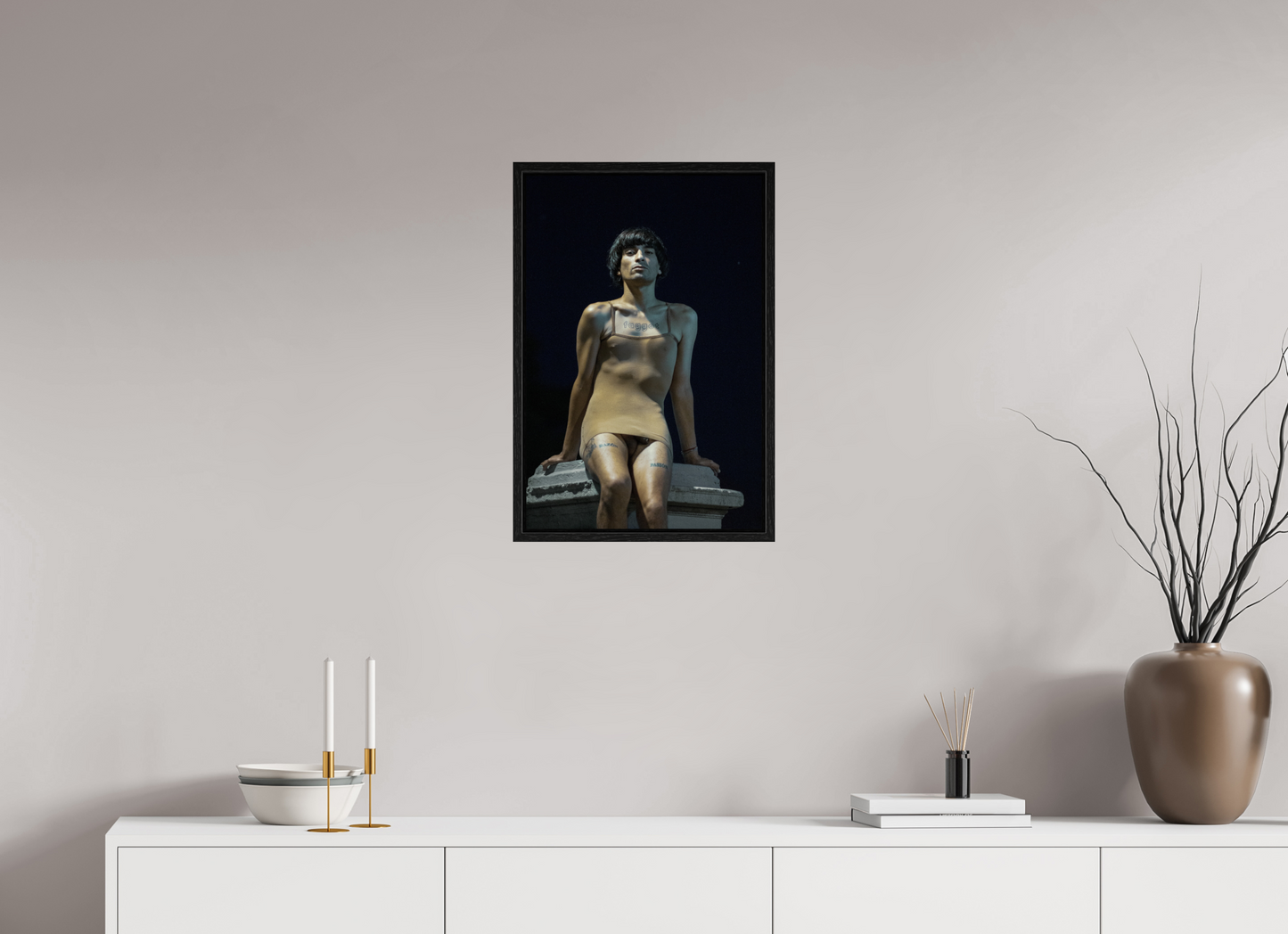 40 x 60 cm, Floating frame - black Naked Buenos Aires 6, 2018